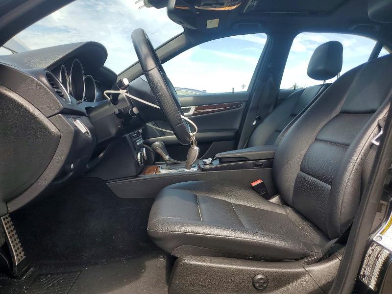 Photo 7 from auction – 2014 MERCEDES-BENZ C with VIN WDDGF8AB9EA957956