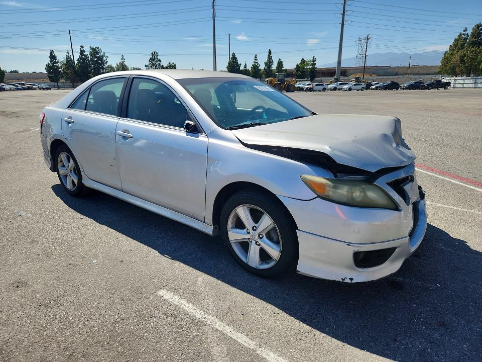 Foto 4 de la subasta – 2011 TOYOTA CAMRY con VIN 4T1BF3EKXBU620994
