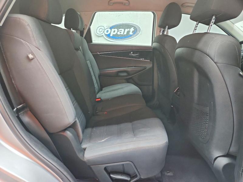 Photo 11 from auction – 2019 KIA SORENTO with VIN 5XYPG4A5XKG446259