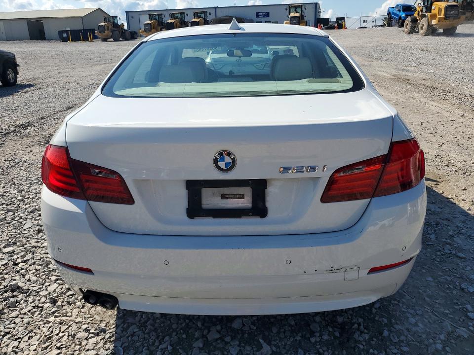 Photo 6 from auction – 2013 BMW 528 with VIN WBAXG5C50DD231636