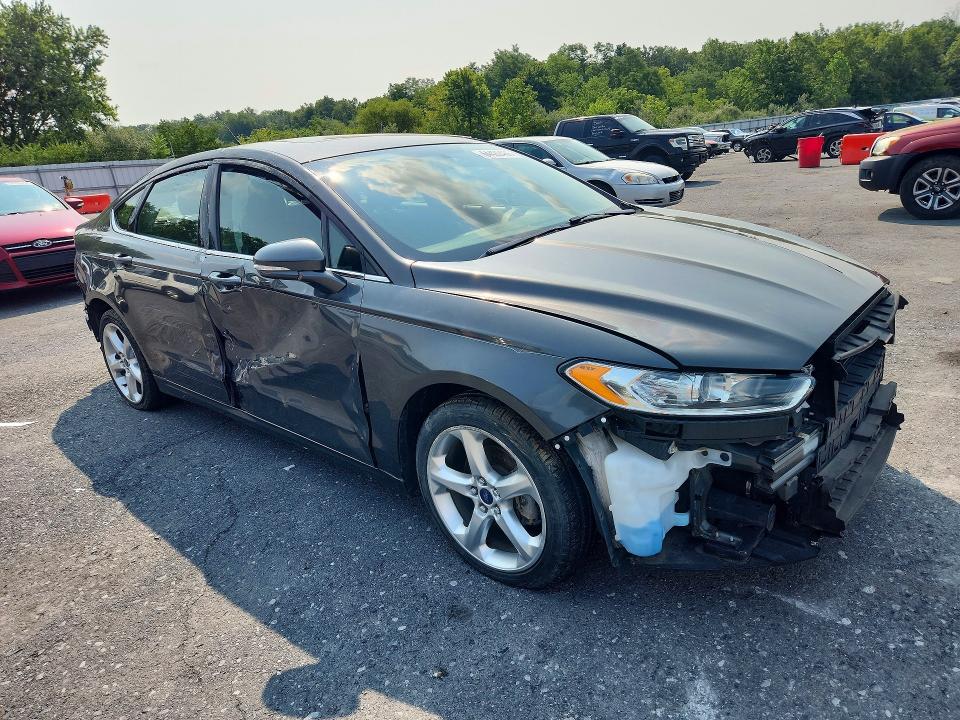 Photo 4 from auction – 2016 FORD FUSION with VIN 3FA6P0T96GR310167