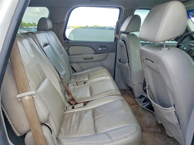 Photo 11 from auction – 2009 CHEVROLET TAHOE with VIN 1GNFC23029R143041
