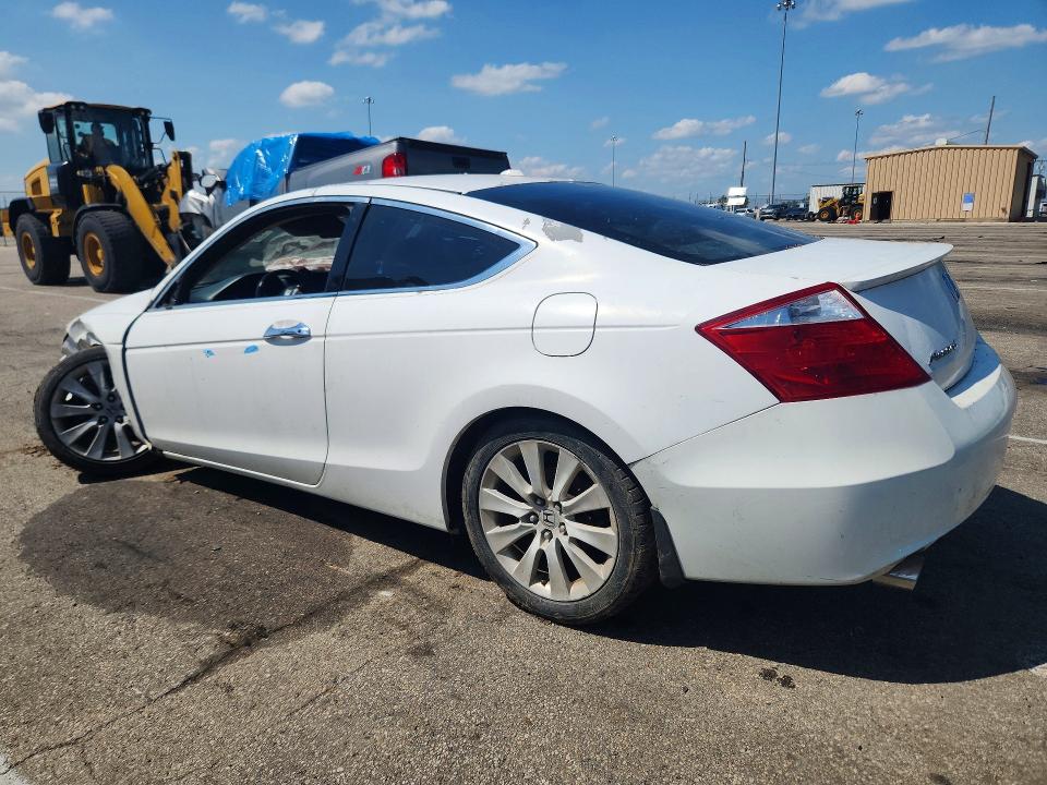 Photo 2 from auction – 2010 HONDA ACCORD with VIN 1HGCS2B89AA007631