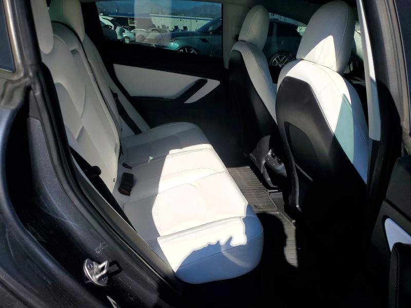 Photo 10 from auction – 2018 TESLA MODEL 3 with VIN 5YJ3E1EBXJF122334