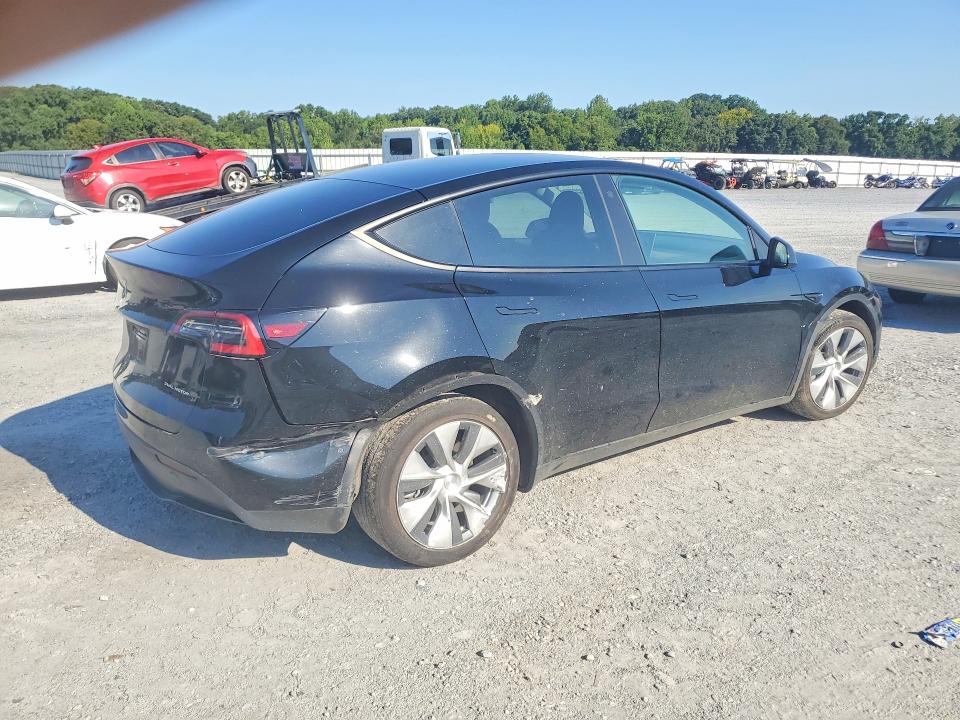 Photo 3 from auction – 2021 TESLA MODEL Y with VIN 5YJYGDEE4MF094479