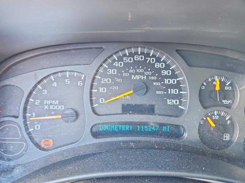 Photo 9 from auction – 2004 GMC NEW SIERRA with VIN 2GTEC13T541424339