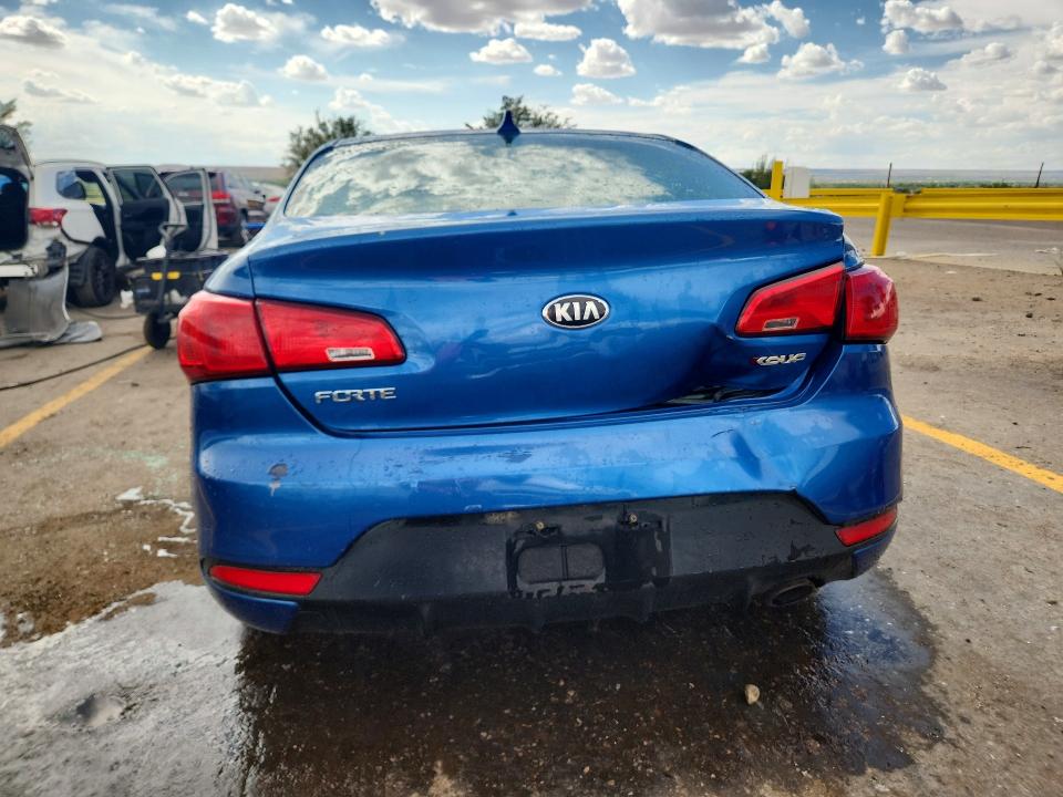 Photo 6 from auction – 2015 KIA FORTE KOUP with VIN KNAFX6A83F5371028