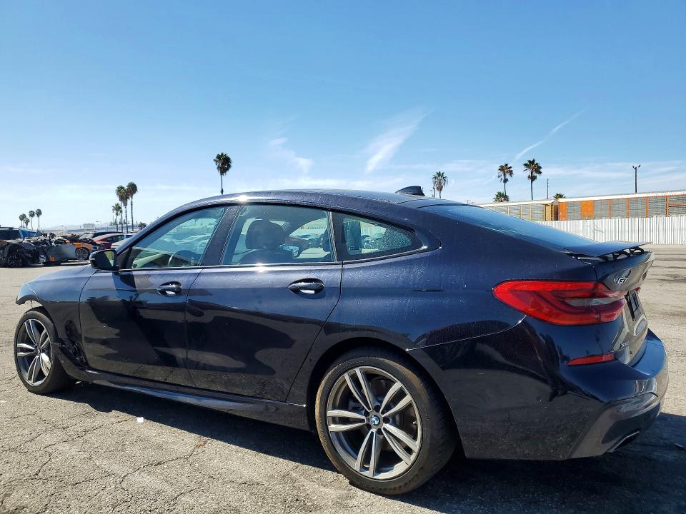 Photo 2 from auction – 2019 BMW 640 with VIN WBAJV6C5XKBK08763