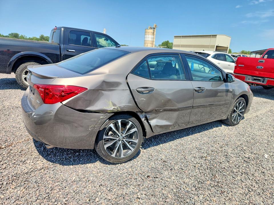 Photo 3 from auction – 2017 TOYOTA COROLLA with VIN 5YFBURHE8HP730323
