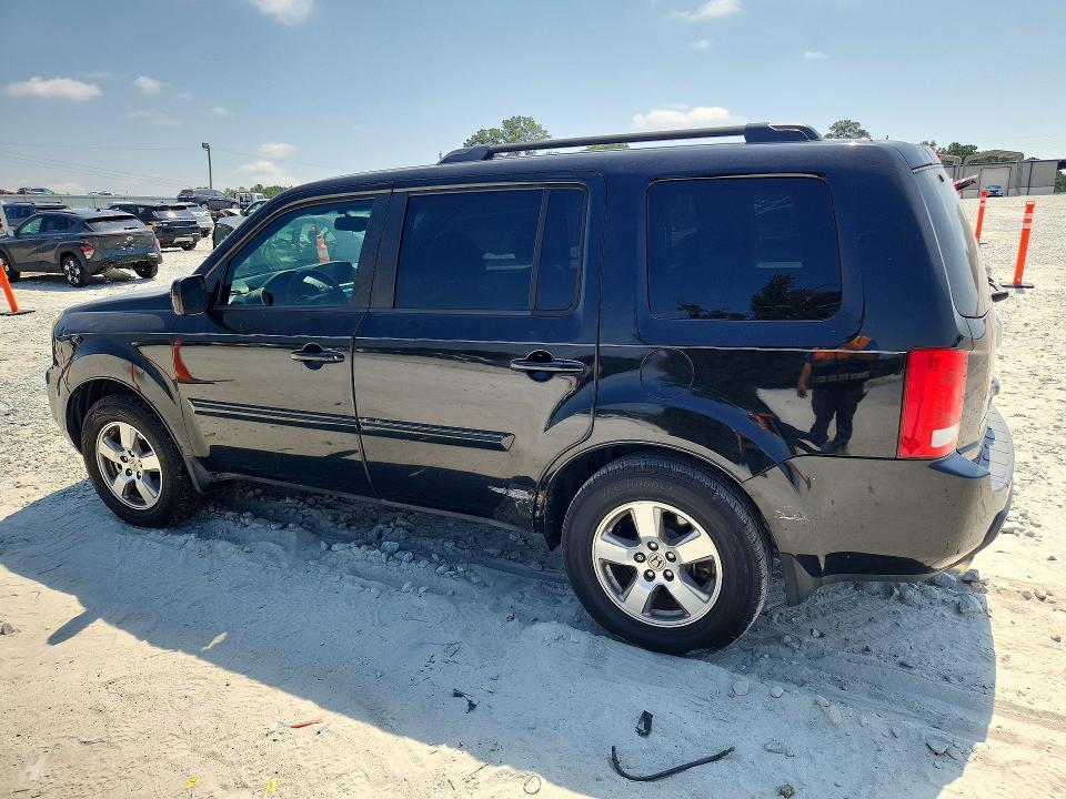 Photo 2 from auction – 2011 HONDA PILOT with VIN 5FNYF3H70BB012237