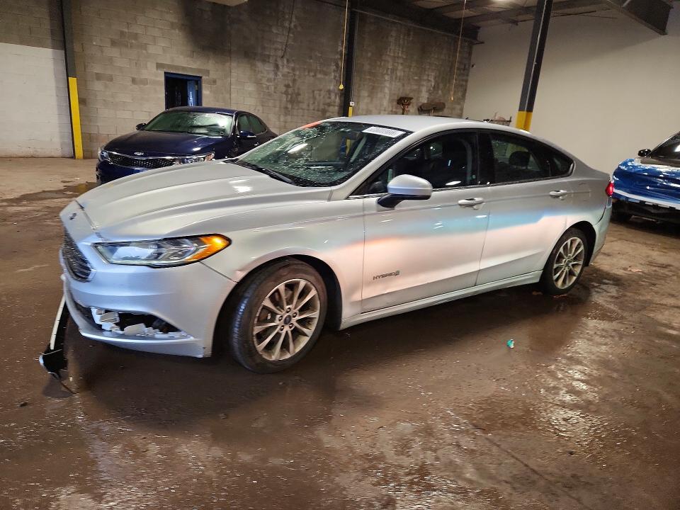 FORD FUSION 2017 with VIN 3FA6P0LU0HR385386 - Photo from auction