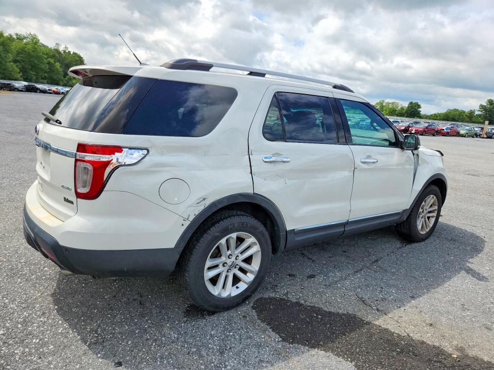 Photo 3 from auction – 2011 FORD EXPLORER with VIN 1FMHK8D87BGA08615