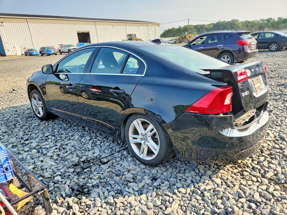 صورة رقم 2 من المزاد - 2015 VOLVO S60 مع VIN YV1612TB1F1306105