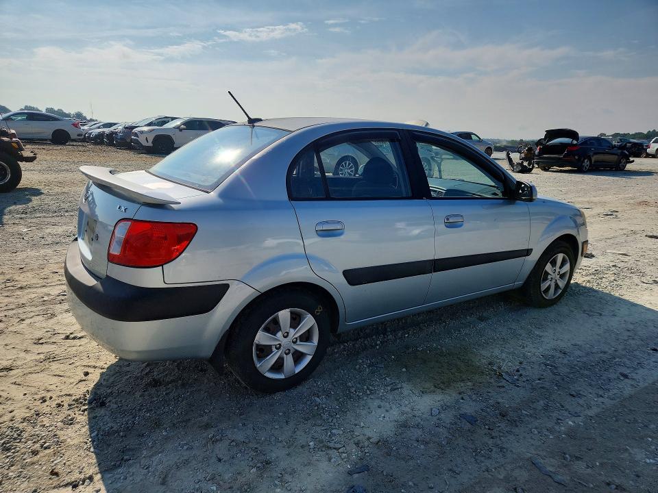 Снимка 3 от търг – 2009 KIA RIO с VIN KNADE223796461872