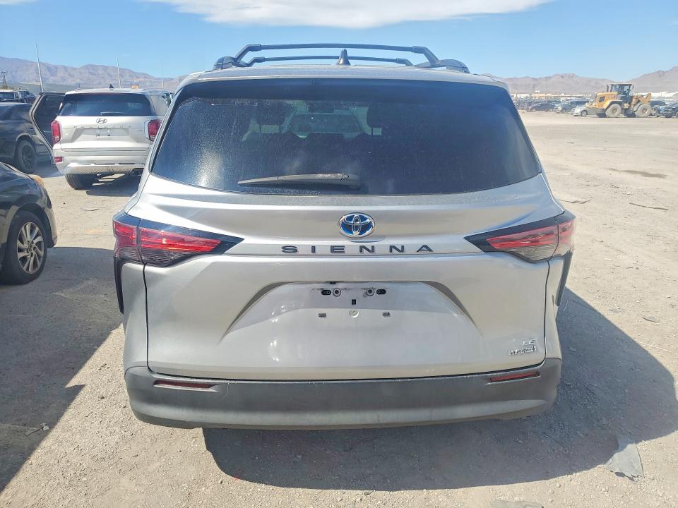 Photo 6 from auction – 2021 TOYOTA SIENNA with VIN 5TDKRKEC6MS049865