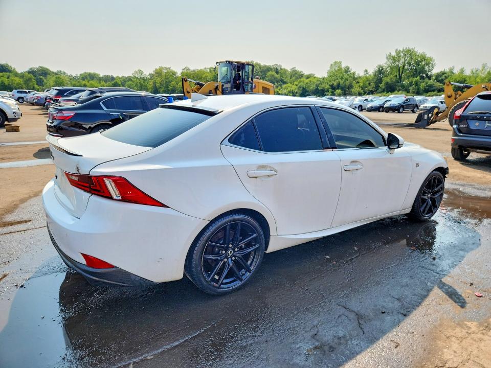 Photo 3 from auction – 2014 LEXUS IS with VIN JTHBF1D29E5023407