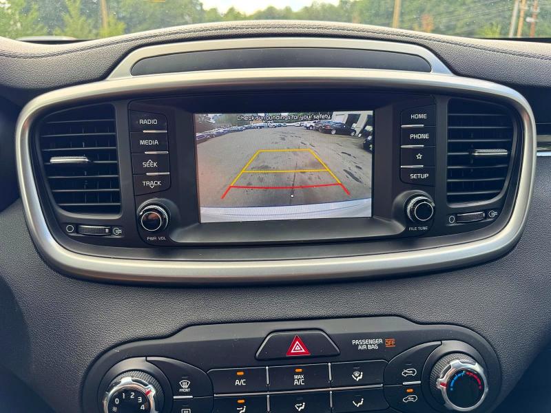 Photo 8 from auction – 2019 KIA SORENTO with VIN 5XYPGDA31KG450666