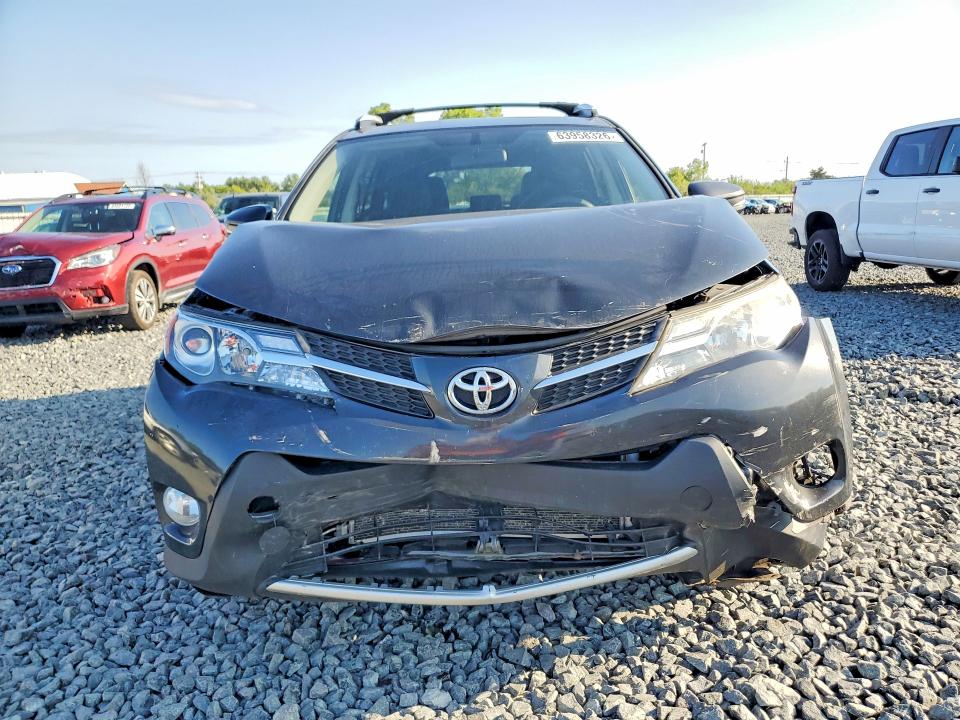Photo 5 from auction – 2015 TOYOTA RAV4 with VIN JTMRFREV4FD110467