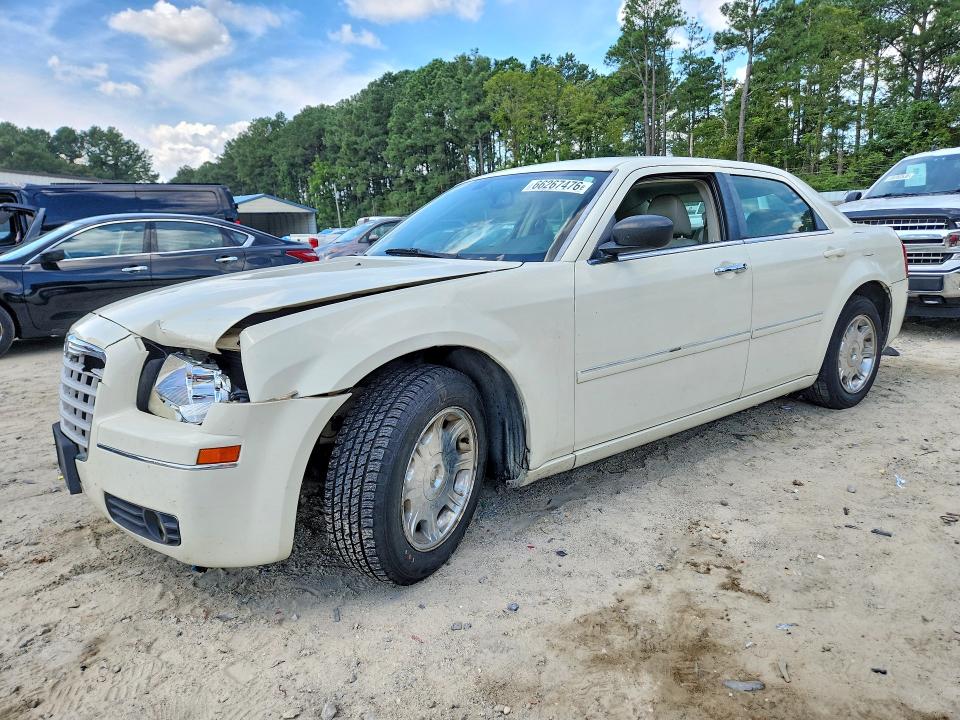 CHRYSLER 300 2006 with VIN 2C3KA53G06H539206 - Photo from auction