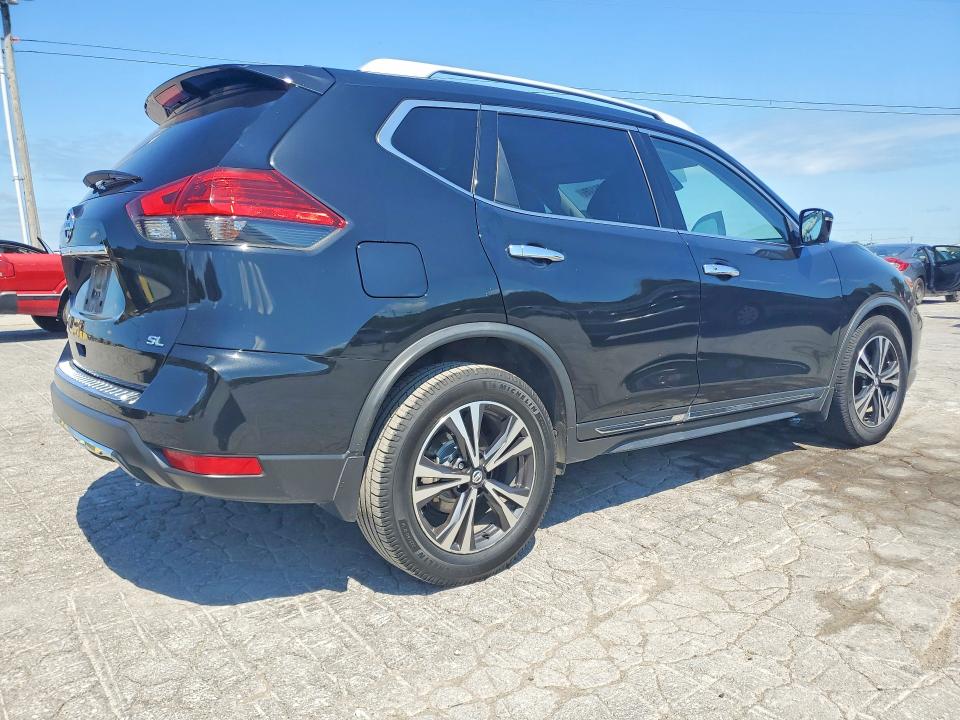 Photo 3 from auction – 2017 NISSAN ROGUE with VIN JN8AT2MT3HW406105