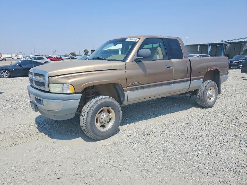 DODGE RAM 2500 2000 مع رقم تعريف المركبة 1B7KF23Z9YJ155391 - صورة من المزاد