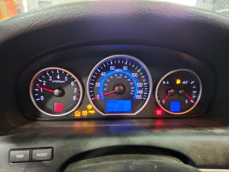 Photo 9 from auction – 2010 HYUNDAI VERACRUZ with VIN KM8NU4CC0AU134844