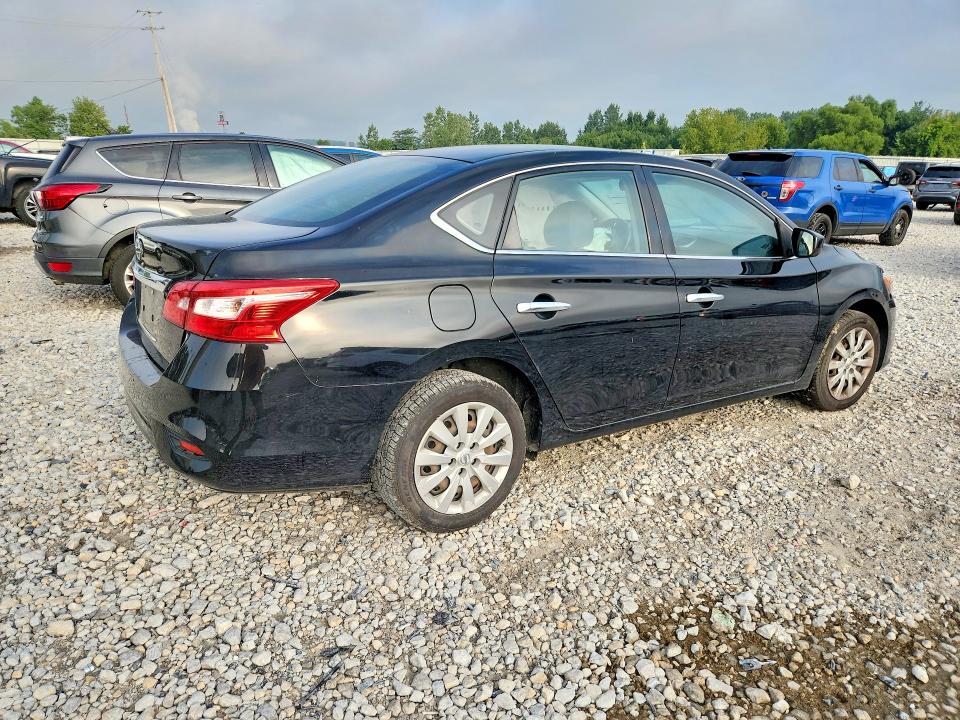 Photo 3 from auction – 2018 NISSAN SENTRA with VIN 3N1AB7AP7JY301975