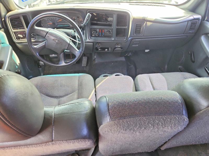 Photo 8 from auction – 2005 CHEVROLET SILVERADO with VIN 1GCEC19XX5Z214712