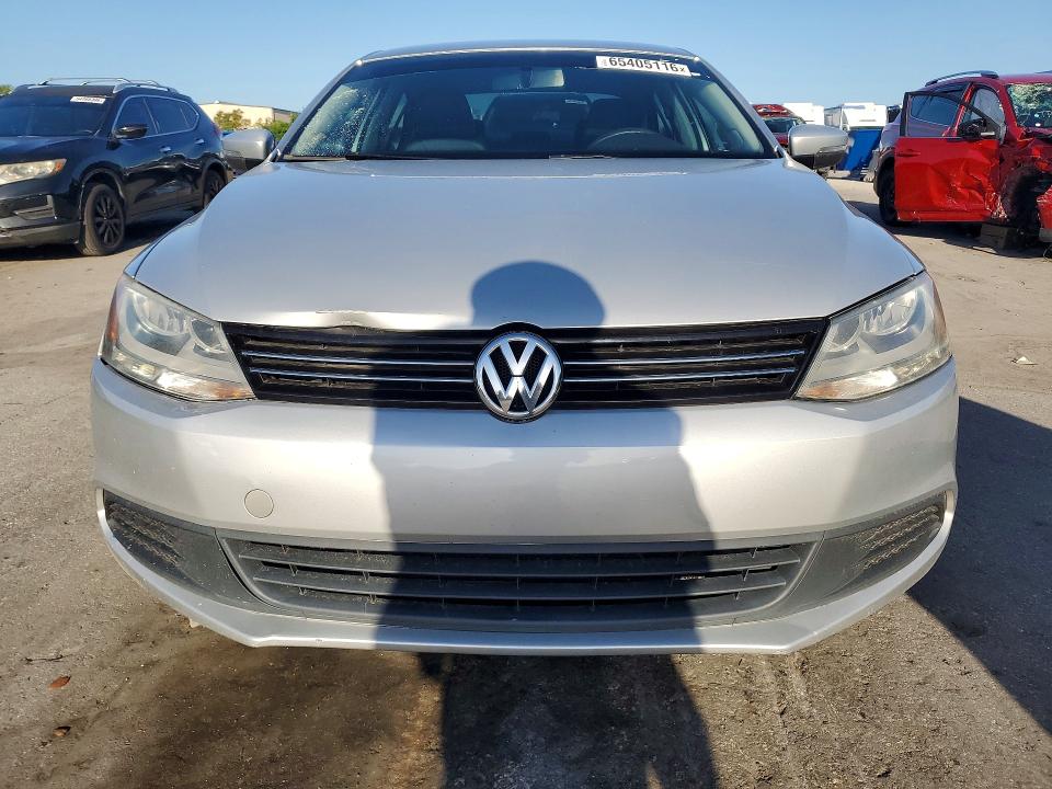 Photo 5 from auction – 2014 VOLKSWAGEN JETTA with VIN 3VWD07AJ9EM239775