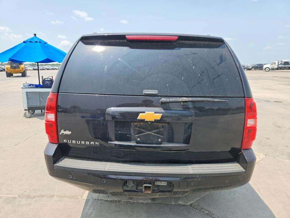 Photo 6 from auction – 2014 CHEVROLET SUBURBAN with VIN 1GNSCHE02ER212321