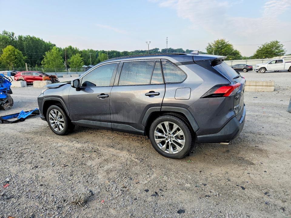 Photo 2 from auction – 2021 TOYOTA RAV4 with VIN 2T3C1RFV1MC103173