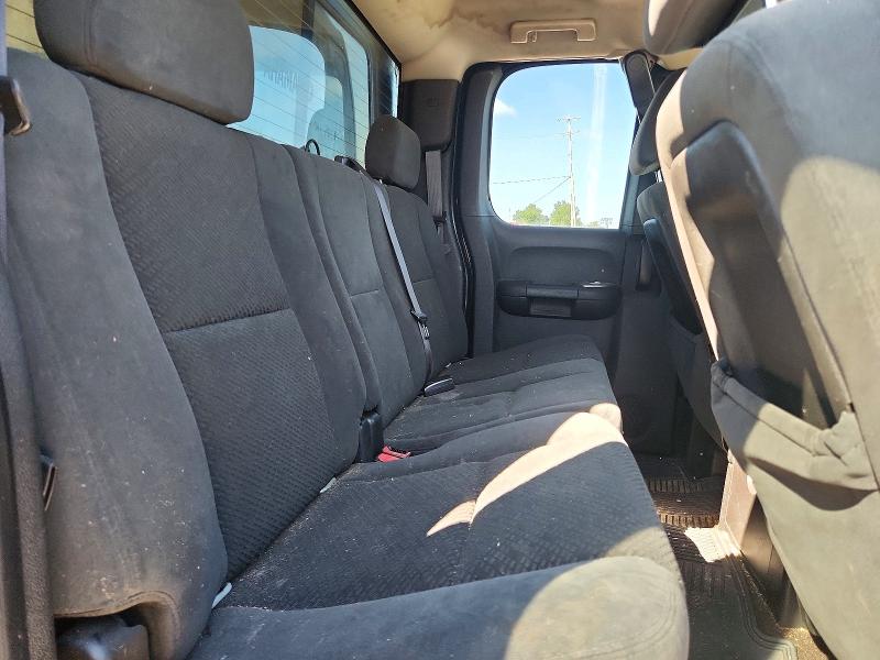 Photo 10 from auction – 2008 CHEVROLET SILVERADO with VIN 1GCEK19028Z263221