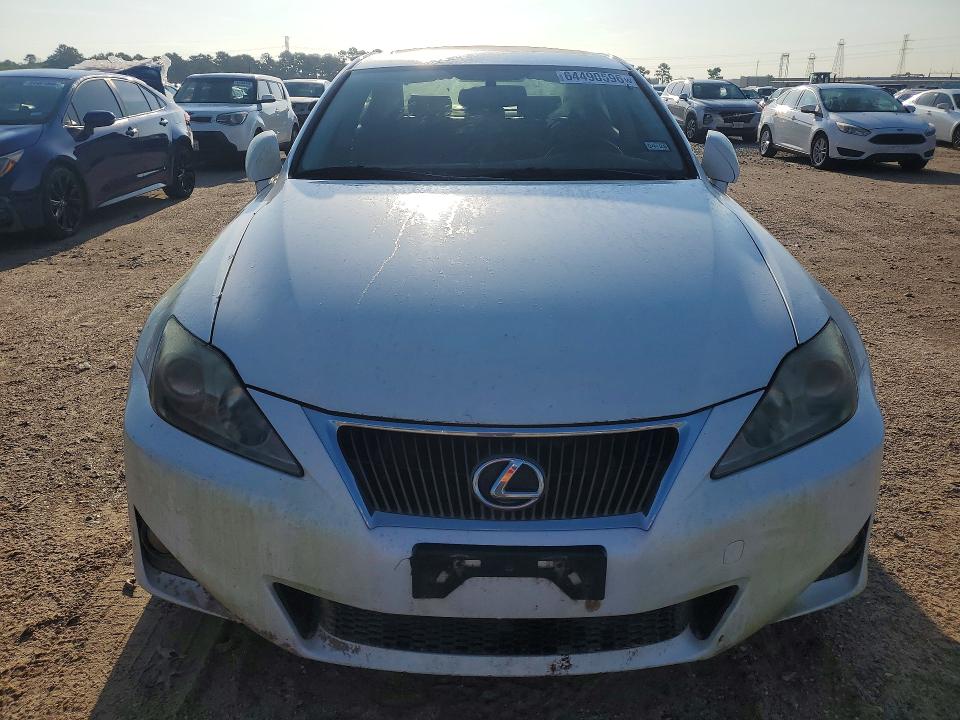 Photo 5 from auction – 2011 LEXUS IS with VIN JTHCF5C21B5048990