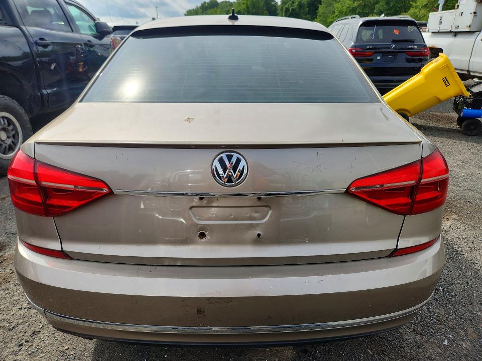 Photo 6 from auction – 2016 VOLKSWAGEN PASSAT with VIN 1VWCT7A39GC031632
