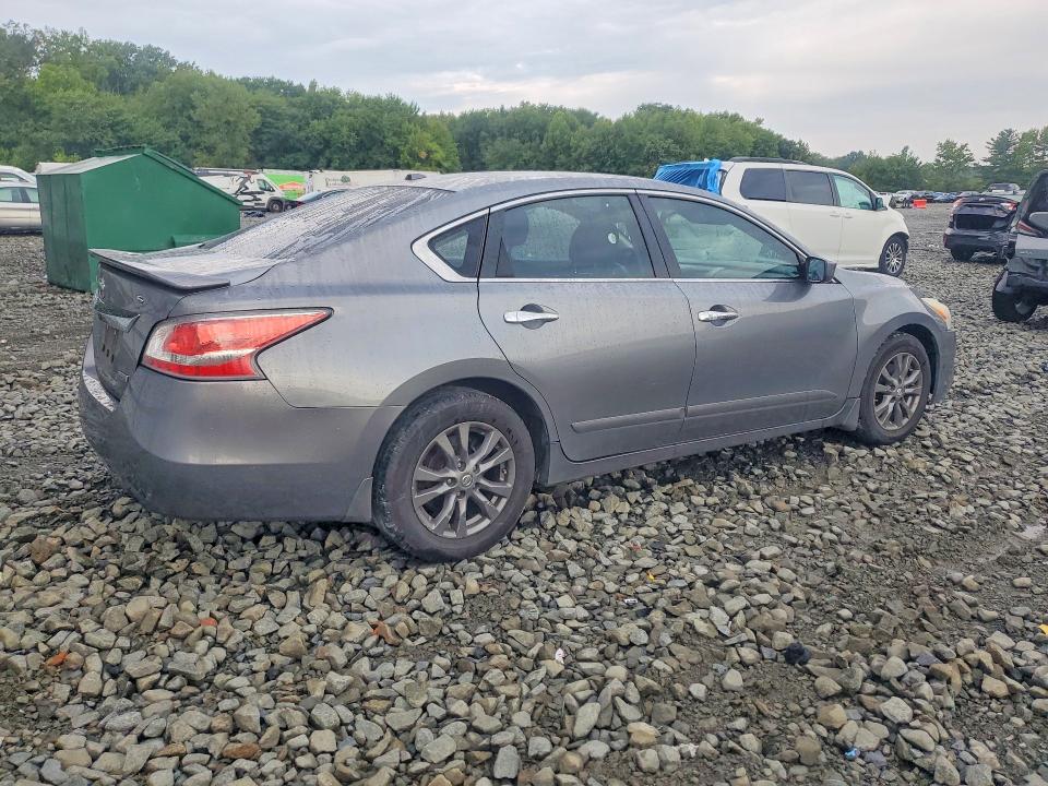 Photo 3 from auction – 2015 NISSAN ALTIMA with VIN 1N4AL3AP2FC572841