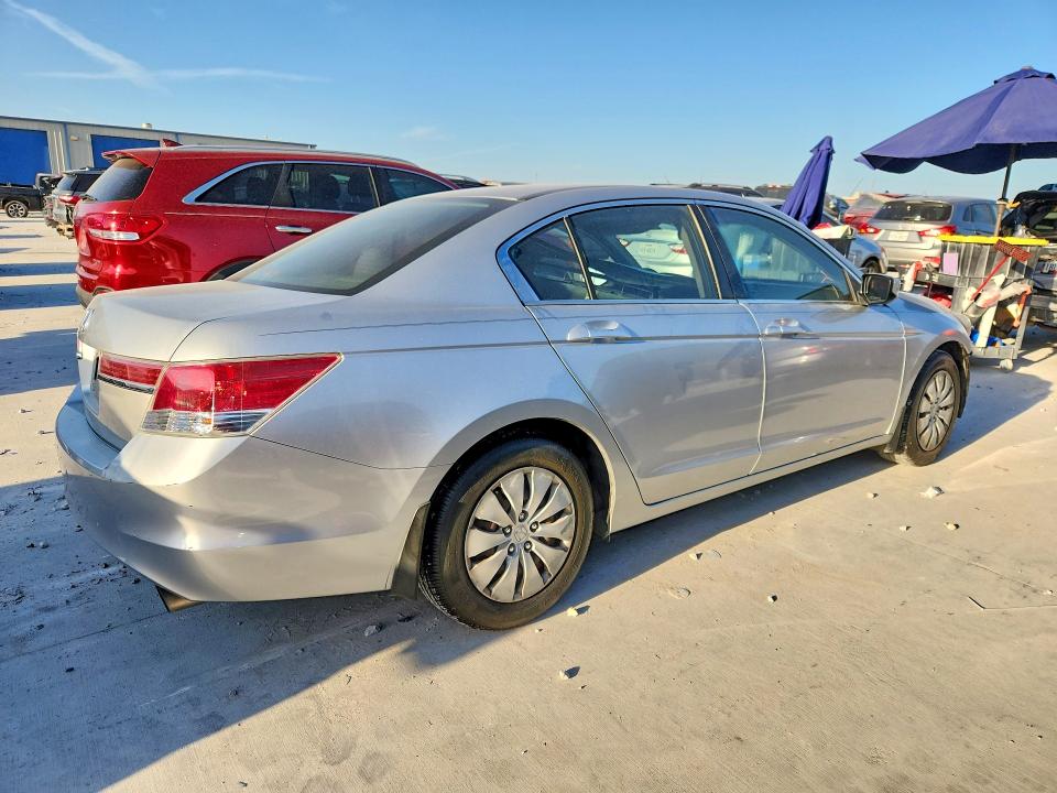 Photo 3 from auction – 2012 HONDA ACCORD with VIN 1HGCP2F38CA133000