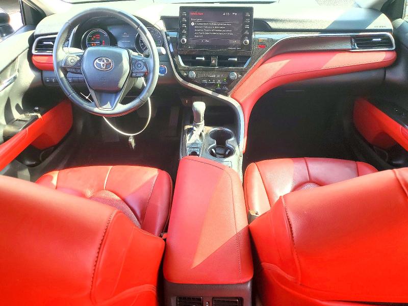 Photo 8 from auction – 2022 TOYOTA CAMRY with VIN 4T1K31AK8NU037296