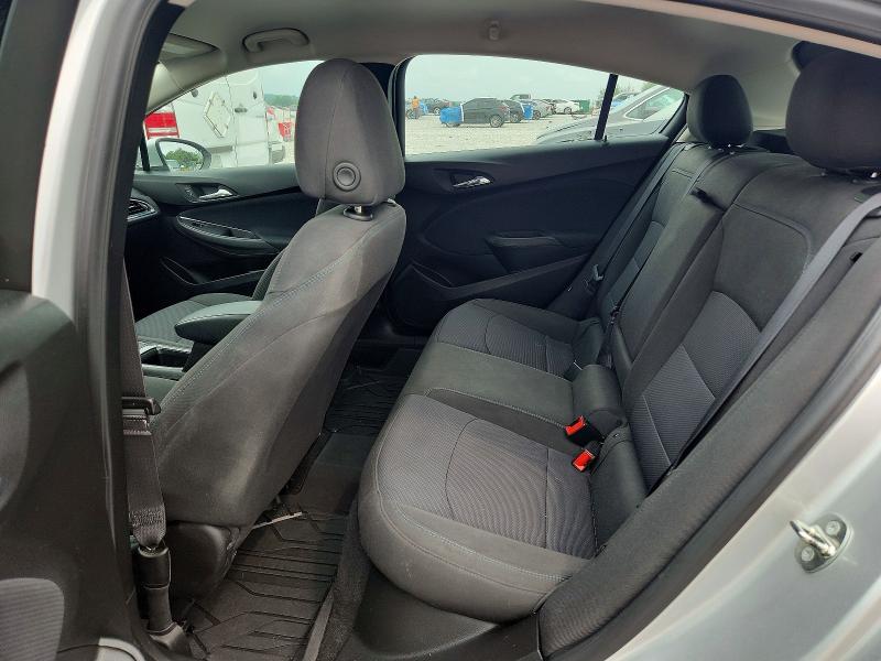 Photo 10 from auction – 2018 CHEVROLET CRUZE with VIN 3G1BE6SMXJS606695