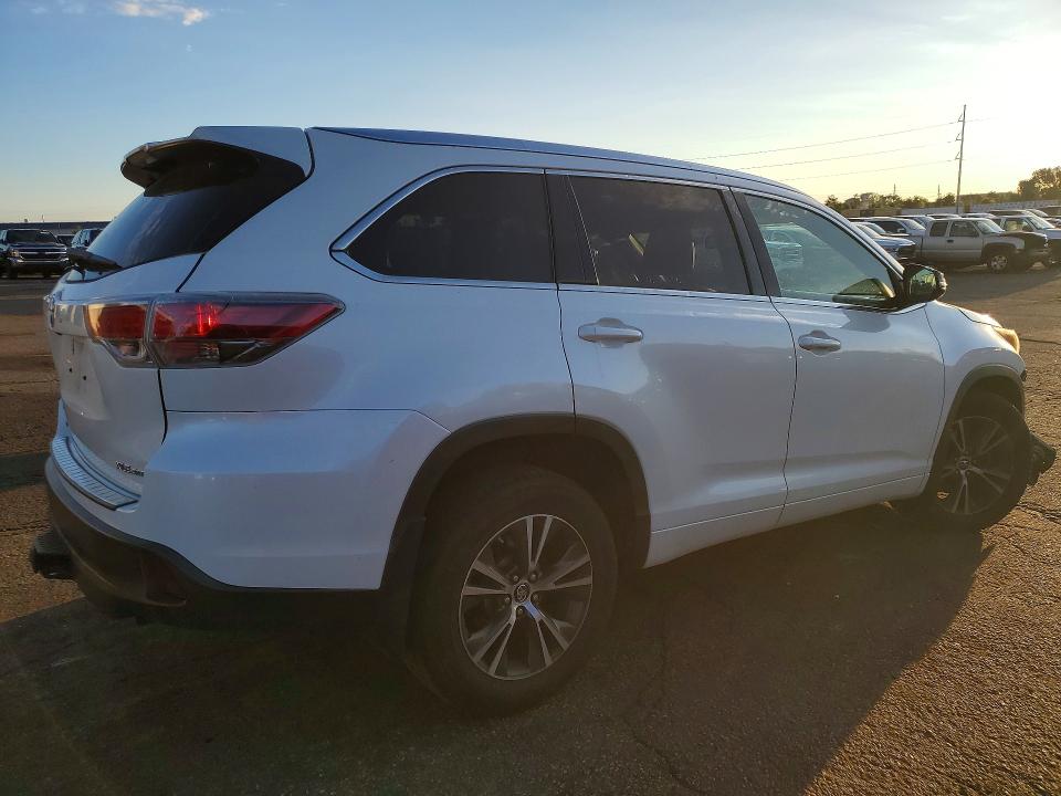 Photo 3 from auction – 2016 TOYOTA HIGHLANDER with VIN 5TDJKRFH6GS278716