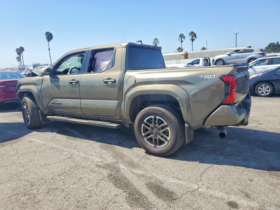Photo 2 from auction – 2026 TOYOTA TACOMA with VIN 3TMLB5JNXTM263306