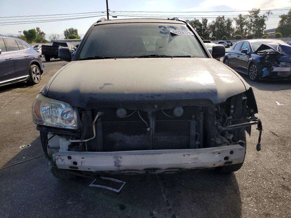 Photo 5 from auction – 2006 TOYOTA HIGHLANDER with VIN JTEDW21A060011328