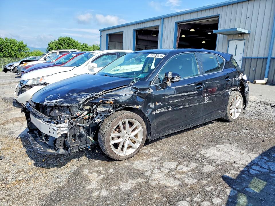 LEXUS CT 2014 with VIN JTHKD5BH9E2177413 - Photo from auction