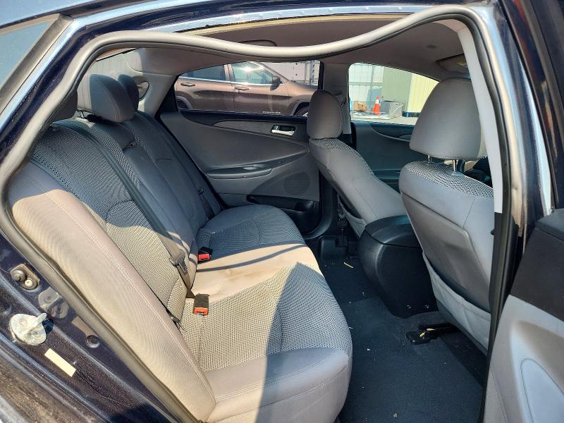 Photo 10 from auction – 2011 HYUNDAI SONATA with VIN 5NPEB4AC2BH008333