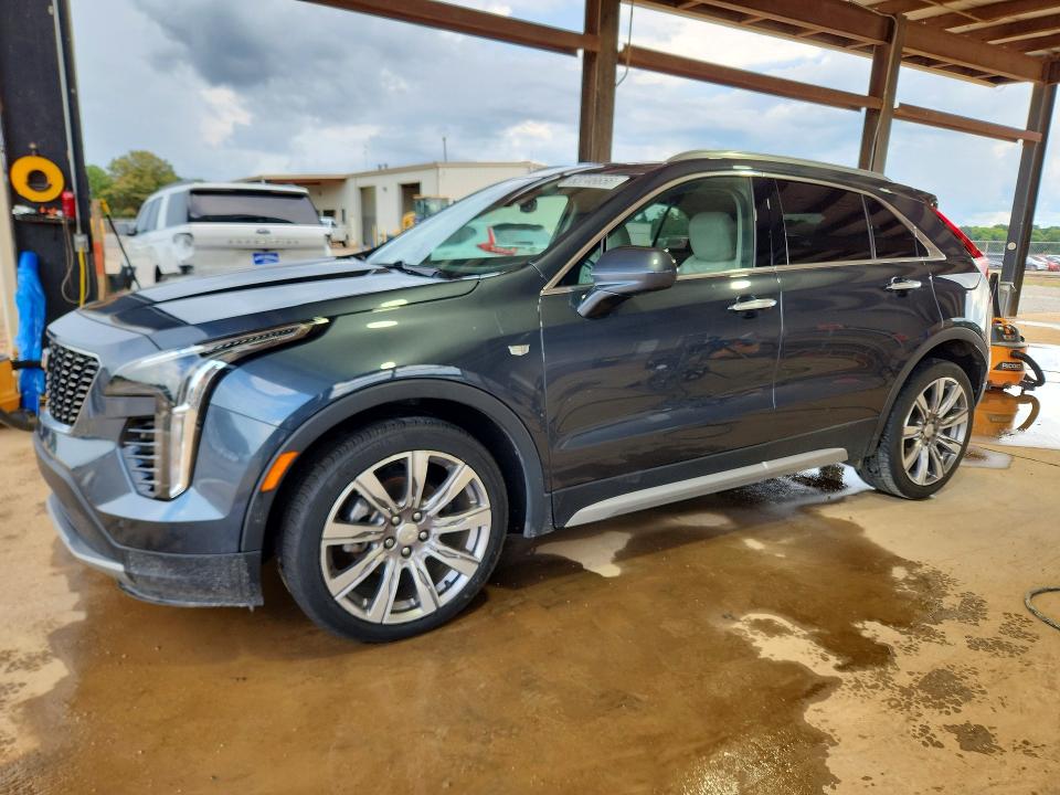 CADILLAC XT4 2019 with VIN 1GYFZCR42KF199845 - Photo from auction