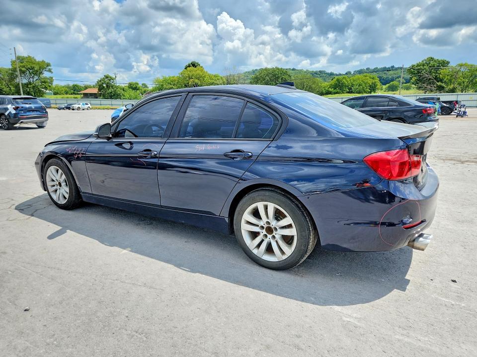 Снимка 2 от търг – 2013 BMW 328 с VIN WBA3C1G53DNN93340