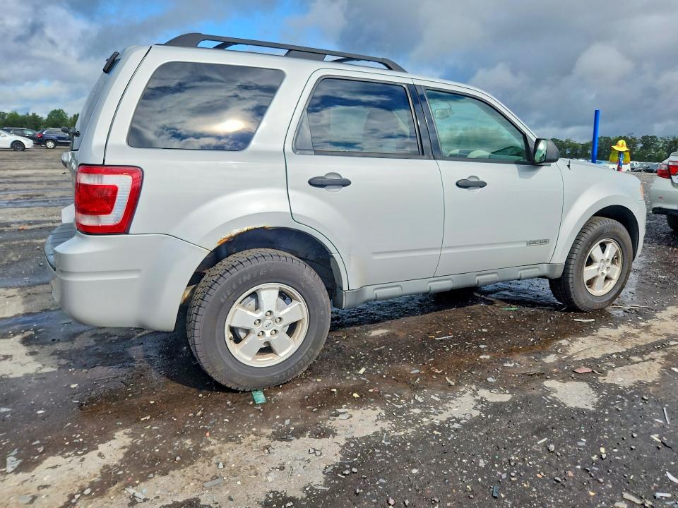 Photo 3 from auction – 2008 FORD ESCAPE with VIN 1FMCU03Z18KB92116