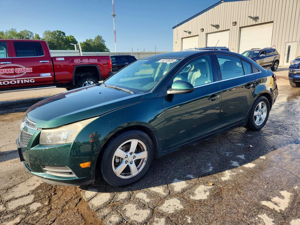 CHEVROLET CRUZE 2014 with VIN 1G1PC5SB0E7149825 - Photo from auction