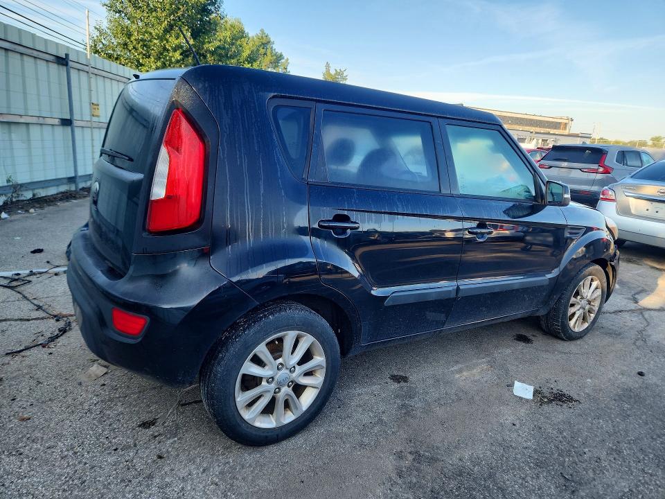 Photo 3 from auction – 2013 KIA SOUL with VIN KNDJT2A66D7511512