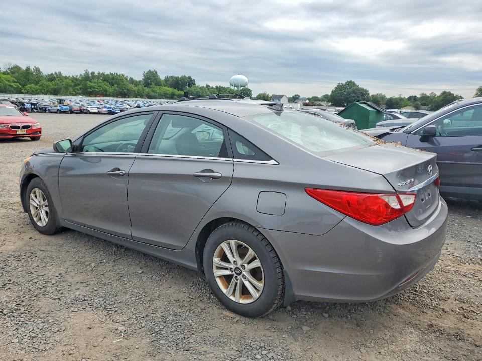 Photo 2 from auction – 2012 HYUNDAI SONATA with VIN 5NPEB4AC7CH478391