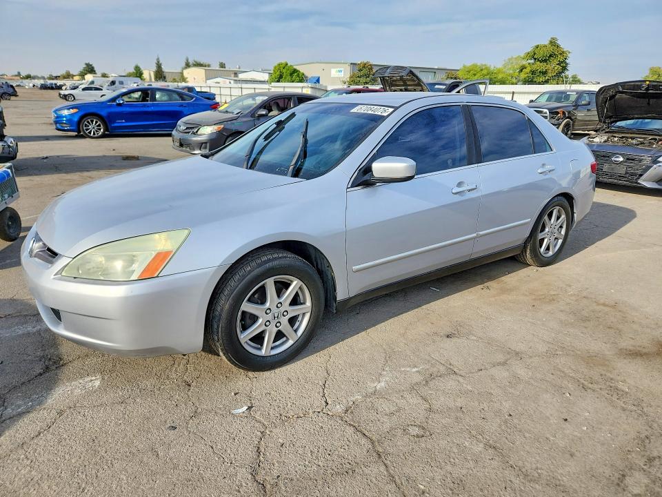 HONDA ACCORD 2005 с VIN 1HGCM56405A156163 - Снимка от търг